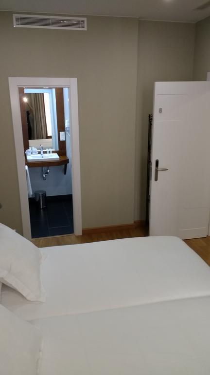Los Amigos Vip Rooms マドリード エクステリア 写真